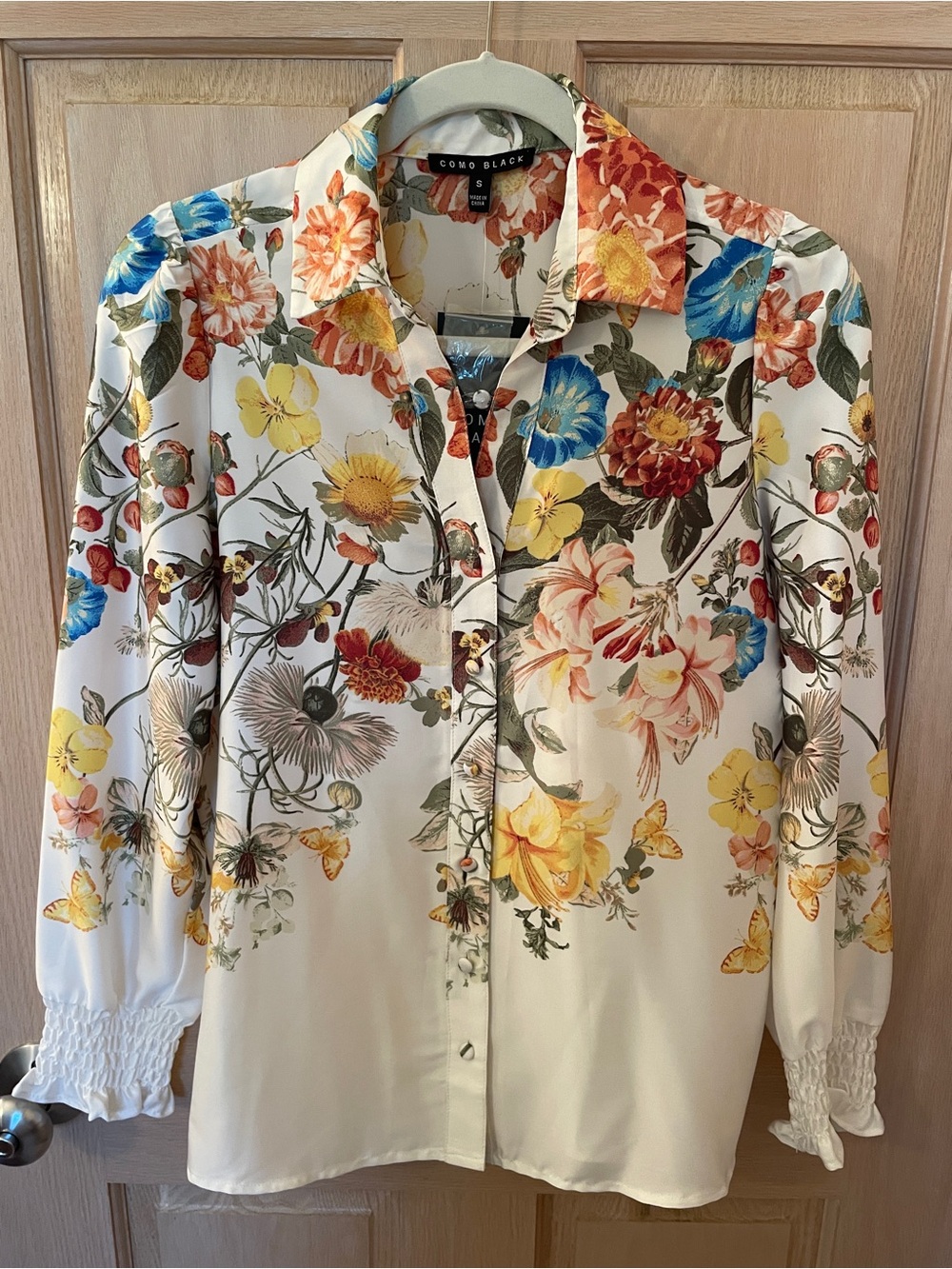 Cecilia Botanical Garden Blouse Floral Pattern on Cream